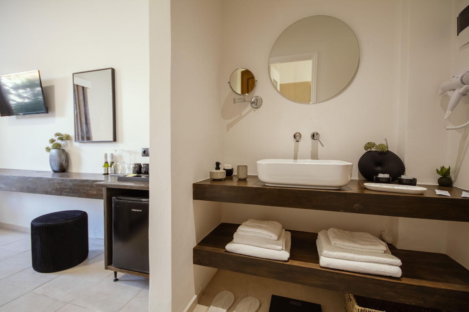 קאבוס Eleonas Bohotel מראה חיצוני תמונה